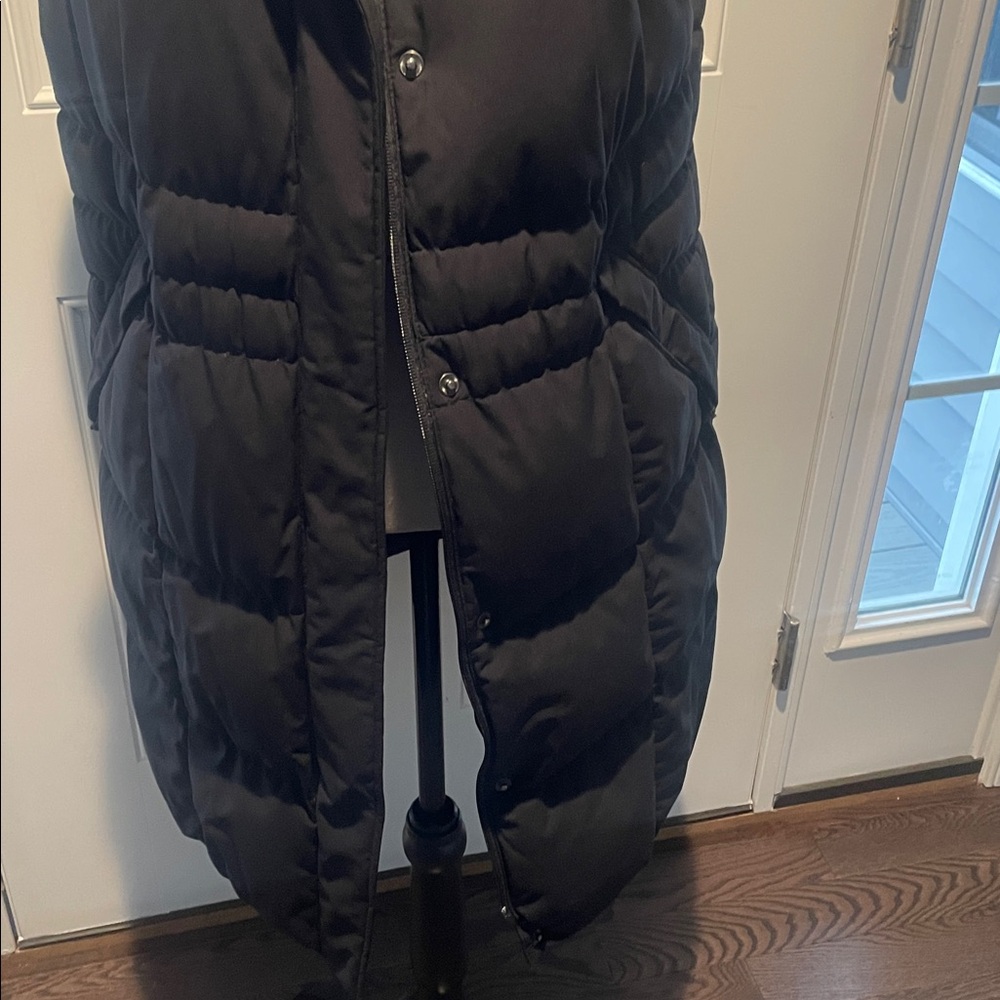 Women's Black Puffer Vest LANDS END BLACK BUTTON HOODED TUNIC LENGTH VEST - Picture 3 of 7